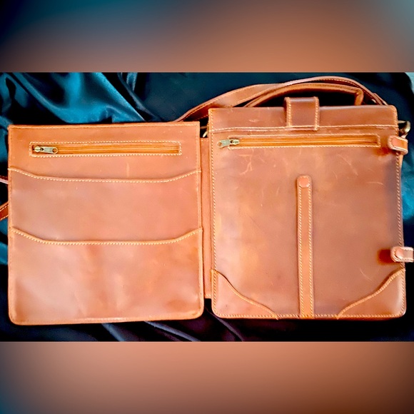 Wilsons Leather Tan Crossbody Bag (briefcase) - Picture 10 of 16